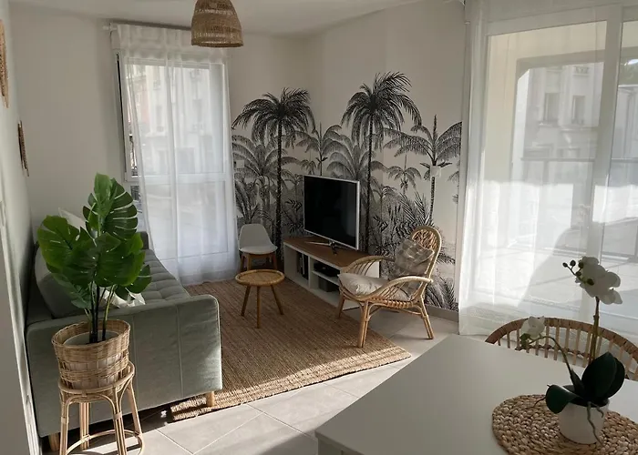 Les Allees Blatin 4 Pers דירה