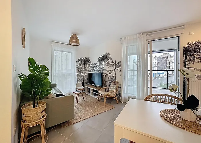 דירה Les Allees Blatin 4 Pers